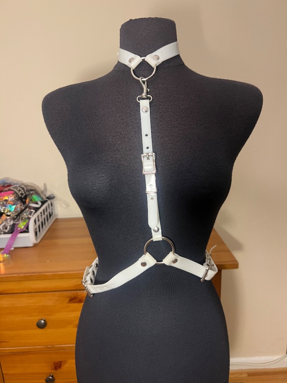 White Apatico Harness